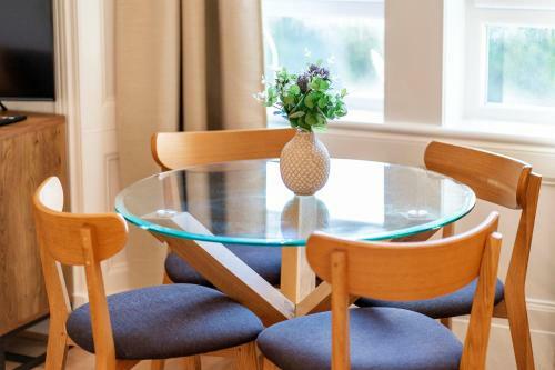 Abbotsford Apartment
