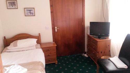 Hostal Beeches Guest House
