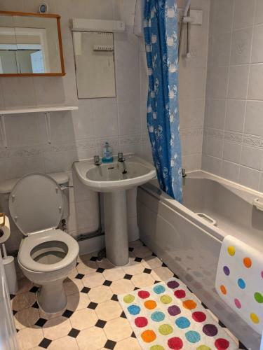 43d Medmerry Park 2 Bedroom Chalet - No Manual Workers Allowed