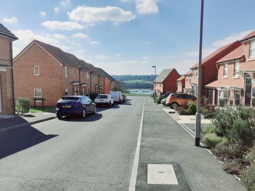 Inviting 3-bed House In East Cowes