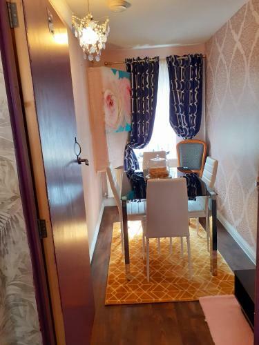 Inviting 3-bed House In East Cowes