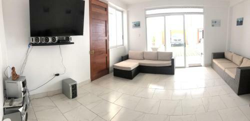 Hostal Bravo Surf Camp Punta Rocas