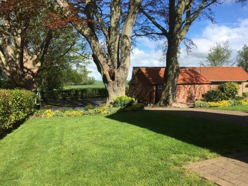 Crossways Self-catering Cottage - Self Contained