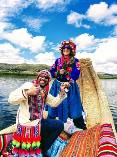 Uros Waliski Lodge