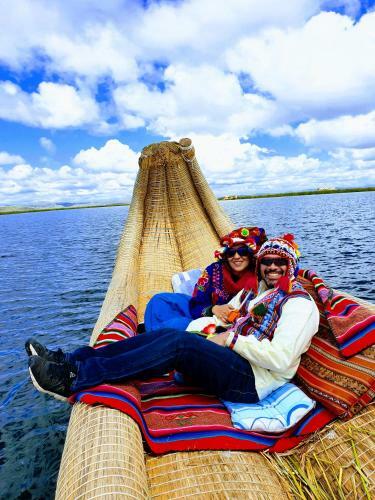 Uros Waliski Lodge