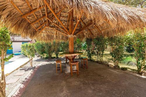 Secluded Recent Remodelled 6-bedroom Villa With Pool