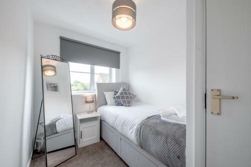 Apartamento Lovely Detached 3 Bed House - Parking - Garden