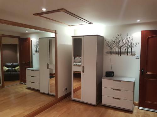Hostal The Smiddy Suite