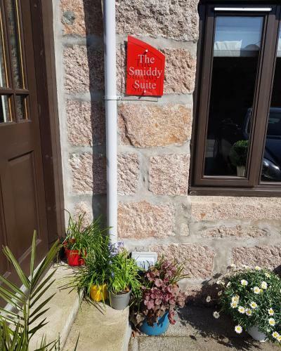 Hostal The Smiddy Suite