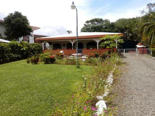 Hostal Casa Champion