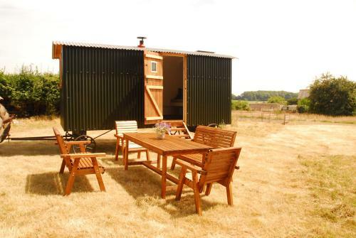 Bed & Breakfast Sindles Farm Shepherd's Huts
