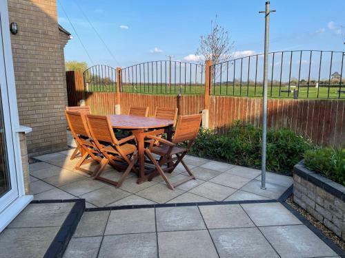 Exeuctive Detached Home With Plenlty Of Room