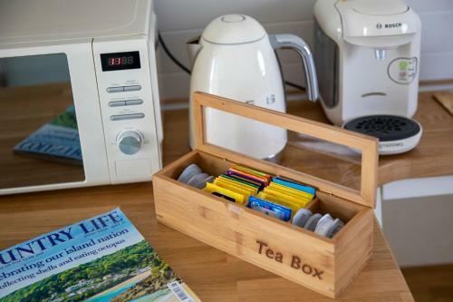 Samphire Ark 900 Boat