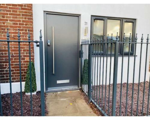 Hostal Townhouse Plus @ Lower Beth Street Stoke