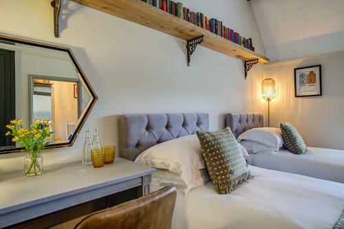 Luxury Old Sorting Office In Cotswold Town Centre