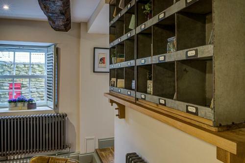 Luxury Old Sorting Office In Cotswold Town Centre