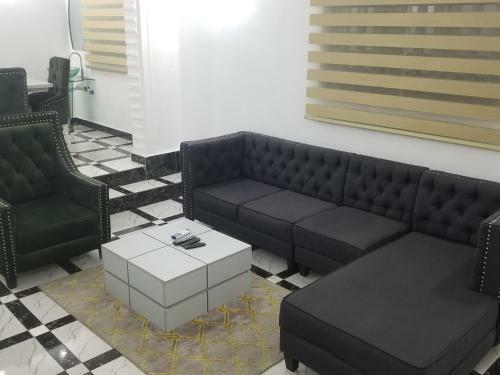 Jeozi Service Apartment