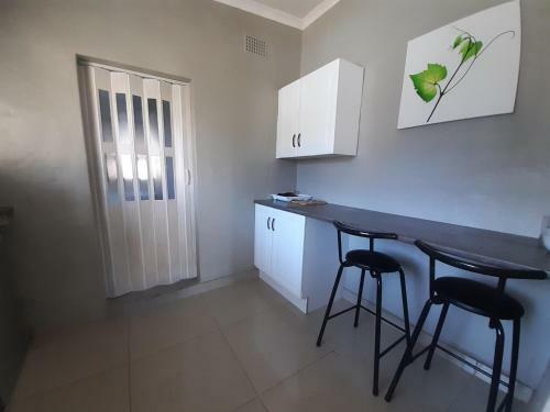 Gugu's Private Guest Apartment