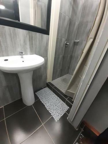Apartamento Gugu's Private Guest Suite