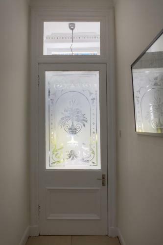 Colonial Victorian Apartment, Fab Central Location