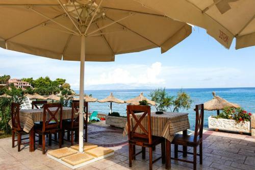 Amoudi Studios Apartments Hotel