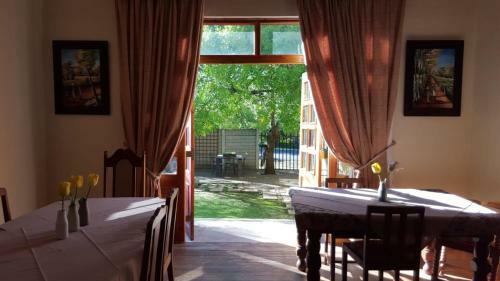 Hostal Lali's Guest House