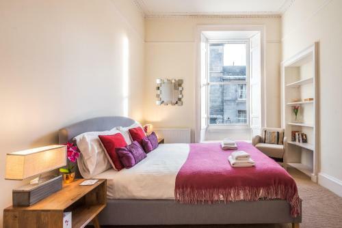 Apartamento Charming, Central & Spacious Georgian 3 Bed Apt