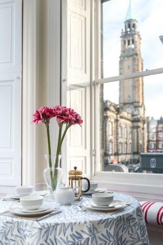 Apartamento Charming, Central & Spacious Georgian 3 Bed Apt
