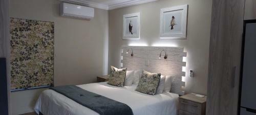 Studio 5 Churchill Lane Apartment