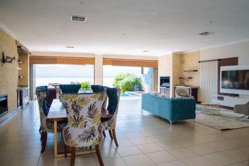 Dam Veiw House