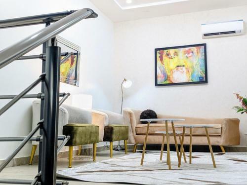 Shortlethomes - Ebi's 5 Star Short Let Apartment In Ikate, Lekki