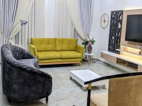 Shortlethomes - Ebi's 5 Star Short Let Apartment In Ikate, Lekki