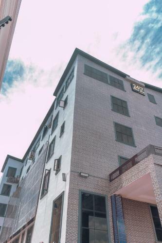 247 Luxury Hotel
