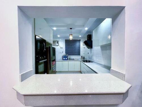 Stylish Three Bedroom Penthouse Apartment