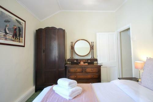 Alexander Cottage
