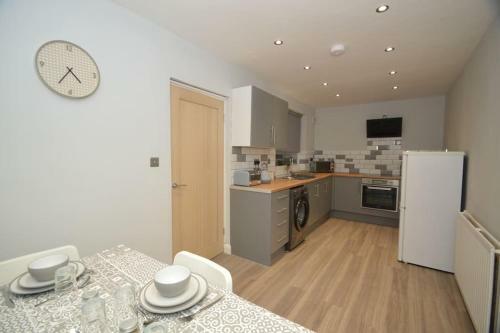 Natural Sanctuary 4 Bedroom - Suitelivin
