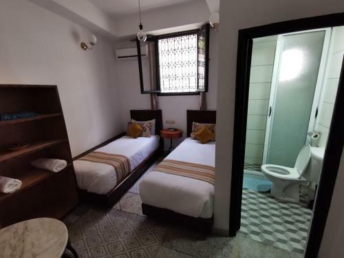 Hostal Cine House