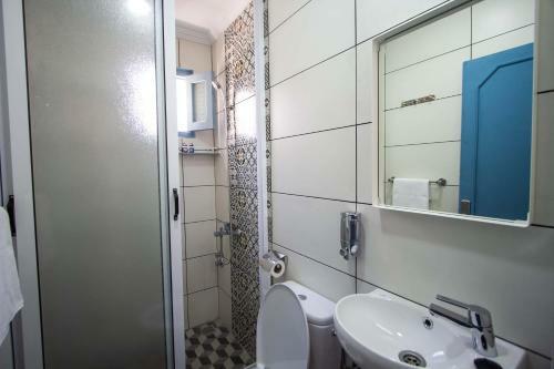 Hostal Cine House