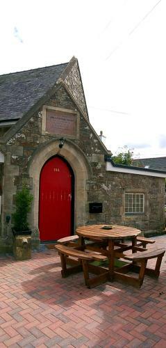 James John Hamilton House And Hostel