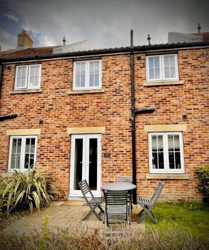 The Bay, Filey, Moonshine Cottage