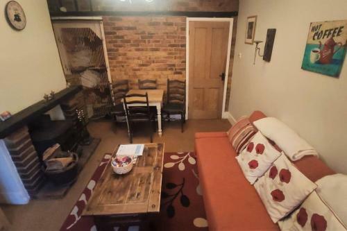 Eastwood Cottage - Forest Row