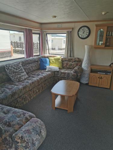 Lochlands Caravan Park X(6)