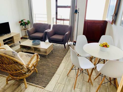 Hostal Captain Sunshine Guest House