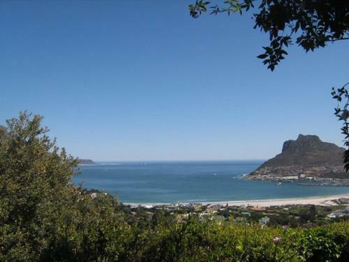 Hostal Bayview Mountain Seafacing Cottages