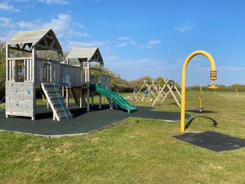 Beau - Brambles Chine, Colwell Bay Newly Refurbished