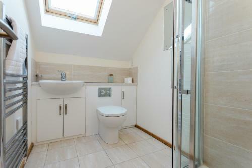4 Bed Detached House - Freshwater