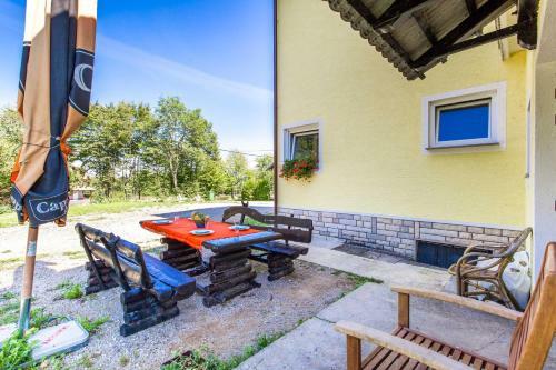Selak Apartments