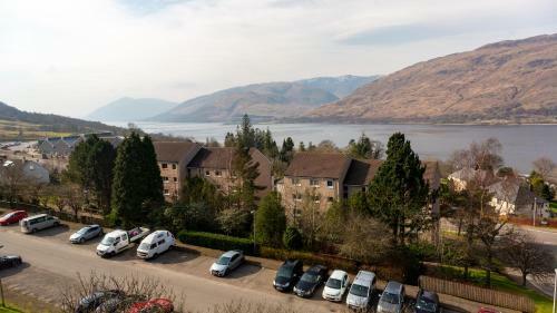 Loch & Hill View Apartment