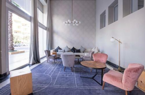 Luxury One Bedroom Apartment - Best Location