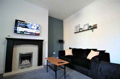 Westbourne Apartment - Relocation & Business - Long Stays - 4 Double Beds